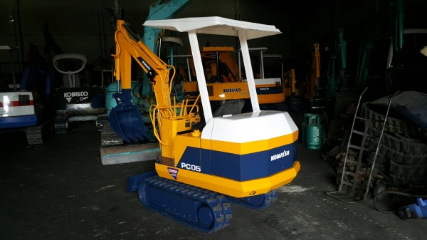 ขาย รถขุด KOMATSU รุ่น PC05 มือสองญี่ปุ่น เครื่องยนต์ดีเซล 3สูบ แทรกยางสวย สลักแน่น ลงดินบิดตัวแรงดี สามารถขึ้นรถปิคอัพ มือถือ/LINE ID : 0818753444 ขาย รถขุด KOMATSU รุ่น PC05 มือสองญี่ปุ่น เครื่องยนต์ดีเซล 3สูบ แทรกยางสวย สลักแน่น ลงดินบิดตัวแรงดี สามารถขึ้นรถปิคอัพ มือถือ/LINE ID : 0818753444