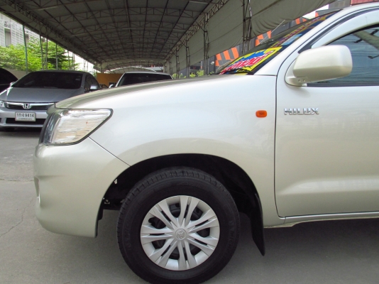 TOYOTA VIGO 2.7 SINGLE LPG ปี2013