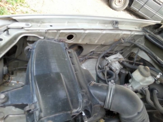 toyota vigo หัวเดียว ปี 05 เครื่อง 2J เกียร์ธรรมดา toyota vigo หัวเดียว ปี 05 เครื่อง 2J เกียร์ธรรมดา