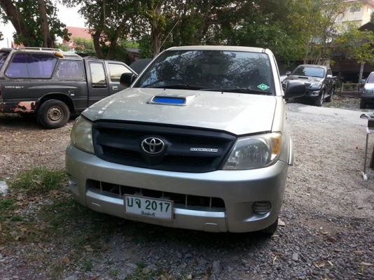 toyota vigo หัวเดียว ปี 05 เครื่อง 2J เกียร์ธรรมดา toyota vigo หัวเดียว ปี 05 เครื่อง 2J เกียร์ธรรมดา