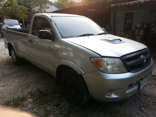 toyota vigo หัวเดียว ปี 05 เครื่อง 2J เกียร์ธรรมดา