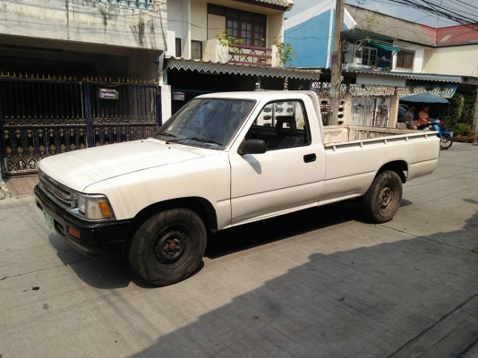 TOYOTA HILUX ปี 1991 เครื่องดีเซล TOYOTA HILUX ปี 1991 เครื่องดีเซล