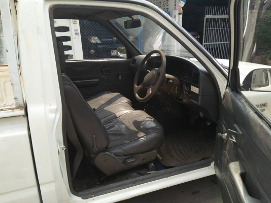 TOYOTA HILUX ปี 1991 เครื่องดีเซล TOYOTA HILUX ปี 1991 เครื่องดีเซล