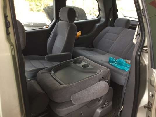 ขายkia canival รถครอบครัวพร้อมใช้เลย รถผมใช้เอง