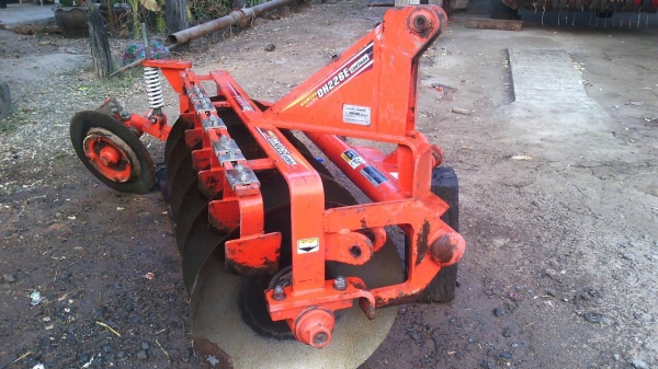 ขายตามสภาพพาน6ตราช้างติดมากับรถไถ36แรงคูโบต้า