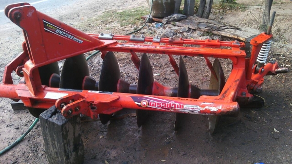 ขายตามสภาพพาน6ตราช้างติดมากับรถไถ36แรงคูโบต้า