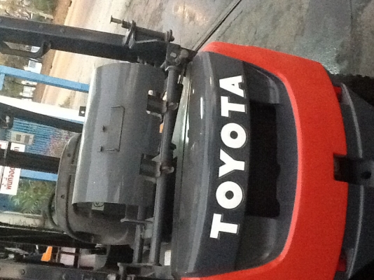 ขายรถยกtoyot8FG10 ใช้แก๊สLPG2ระบบ