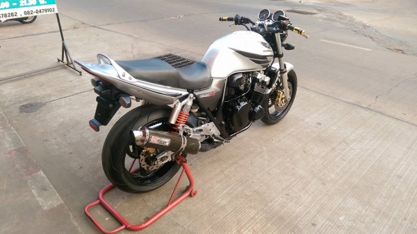 ขายคับ HONDA CB400 TECH3 ปี2006 กญแจชิฟ สีสวยพึงเก็บงาน ท่อแต่ง ไฟตาเพชร แฮนด์แต่ง อินวอยส์สรรพสามิตร ราคา 97500 บาท ส่งได้ทั่วไทยคับ สนใจติดต่อ 081-0578282 FACEBOOK ชาญณรงค์ ป๊อป ชัยอมฤต ไอดีไลน์ POPBIGBIKESAKON คับ สนใจรถสวย ถูก ดี ต้อง POP BIGBIKE SAKO