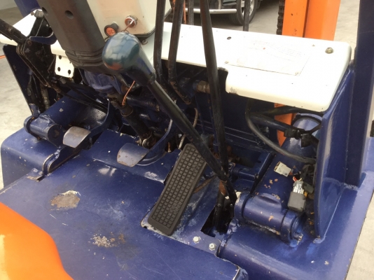 โฟล์คลิฟ Toyota รุ่น5 เครื่องดีเซล 2.5ตัน