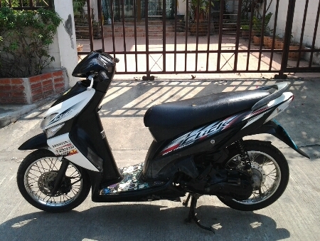 ขายมอไซค์ ปี50 ฮอนด้า คลิ๊ก รุ่นTune Up เครื่อง110cc. เครื่องดีนิ่มๆ รถสภาพยังโอเค ภาษีขาด2ปี เล่มทะเบียนครบ ขายถูกๆครับ