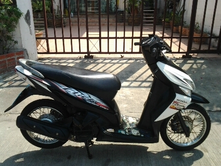 ขายมอไซค์ ปี50 ฮอนด้า คลิ๊ก รุ่นTune Up เครื่อง110cc. เครื่องดีนิ่มๆ รถสภาพยังโอเค ภาษีขาด2ปี เล่มทะเบียนครบ ขายถูกๆครับ ขายมอไซค์ ปี50 ฮอนด้า คลิ๊ก รุ่นTune Up เครื่อง110cc. เครื่องดีนิ่มๆ รถสภาพยังโอเค ภาษีขาด2ปี เล่มทะเบียนครบ ขายถูกๆครับ