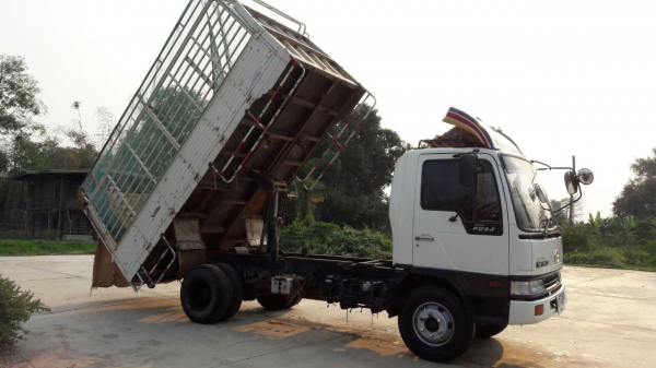 ขาย 6 ล้อ ฮีโน่  Fc 4 j  ดั้มเกษตร ปี  42