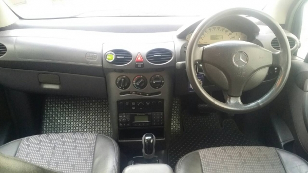 ขายbenz a190ปี2001รถเครื่องดีพร้อมใช้งานขาย259000สนใจ0853647170