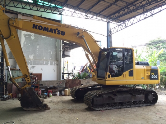 ขายด่วน!! KOMATSU PC200-8 M0 5,800ชม. สภาพสวยมากค่ะ ขายด่วน!! KOMATSU PC200-8 M0 5,800ชม. สภาพสวยมากค่ะ
