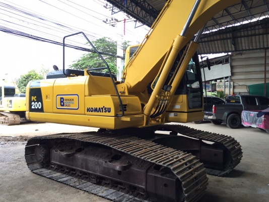 ขายด่วน!! KOMATSU PC200-8 M0 5,800ชม. สภาพสวยมากค่ะ ขายด่วน!! KOMATSU PC200-8 M0 5,800ชม. สภาพสวยมากค่ะ