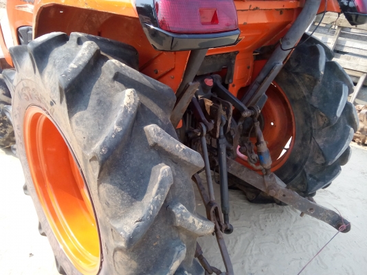 ขายคูโบต้า 36 แรง พร้อม ดันหน้า พาน 6 เล่มพร้อม