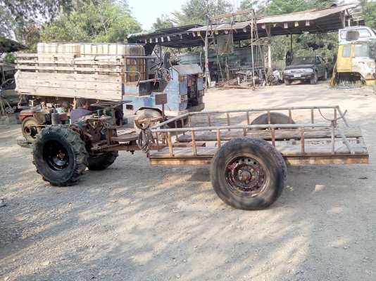 รถไถนั่งขับพร้อมใช้งาน เครื่องตกแต่ง 9.5 แรง รถไถนั่งขับพร้อมใช้งาน เครื่องตกแต่ง 9.5 แรง