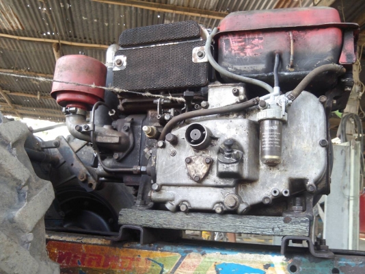 รถไถนั่งขับพร้อมใช้งาน เครื่องตกแต่ง 9.5 แรง รถไถนั่งขับพร้อมใช้งาน เครื่องตกแต่ง 9.5 แรง