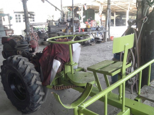 รถไถนั่งขับพร้อมกระแทะ เครื่องตกแต่ง 9.5 แรง ใช้งานปกติ รถไถนั่งขับพร้อมกระแทะ เครื่องตกแต่ง 9.5 แรง ใช้งานปกติ