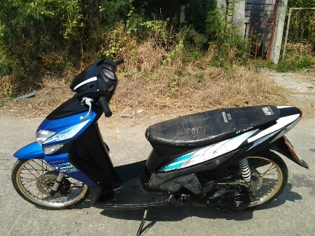 ขายมอไซค์ ปี50 ฮอนด้า คลิ๊ก รุ่นTune Up เครื่อง110cc. เครื่องดี รถสภาพยังโอเค ใช้งานได้ ภาษีขาด1ปี เล่มทะเบียนครบ ขายถูกๆตามสภาพครับ