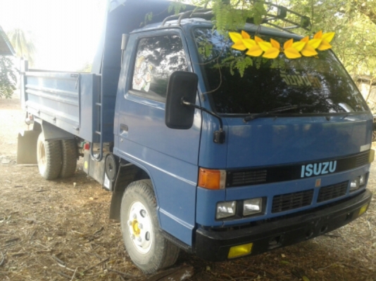 ขาย 6 ล้อ ดั้ม NPR ขาย 6 ล้อ ดั้ม NPR