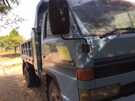 หกล้อ อีซูซุ NPR135ดั้ม5คิว แอร์ พ.เวอร์ ช่วงล่าง F สภาพดีสวยพร้อมใช้ เล่มทะเบียนพร้อมโอน