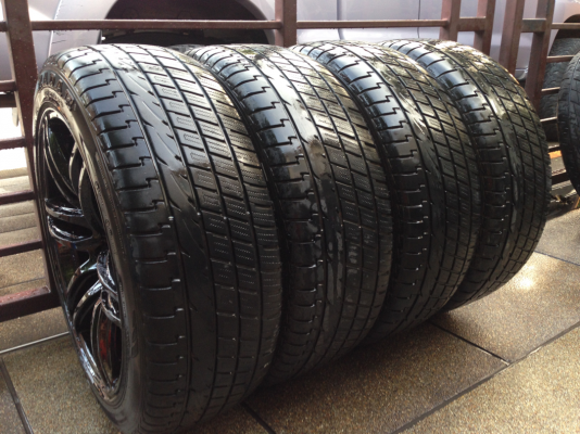 ล้อ MR II ขอบ20 กว้าง 9นิ้ว ET20 สภาพสวย95\% ไม่มีซ่อม พร้อมยางปี14 ดอกเต็ม ใช้กันยาว ราคาเร้าใจ