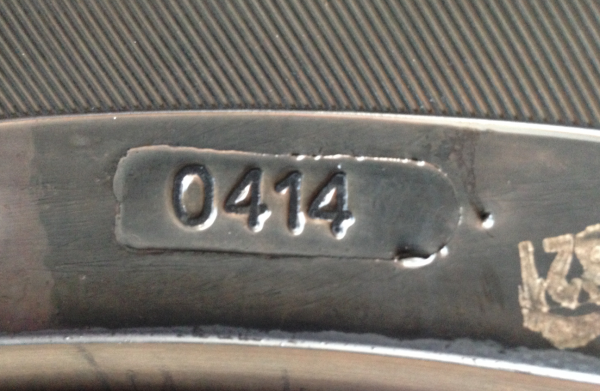 ล้อ MR II ขอบ20 กว้าง 9นิ้ว ET20 สภาพสวย95\% ไม่มีซ่อม พร้อมยางปี14 ดอกเต็ม ใช้กันยาว ราคาเร้าใจ