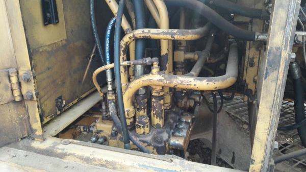 ขาย แบคโฮ CAT E120 เก่านอก สภาพสวยพร้อมใช้งาน