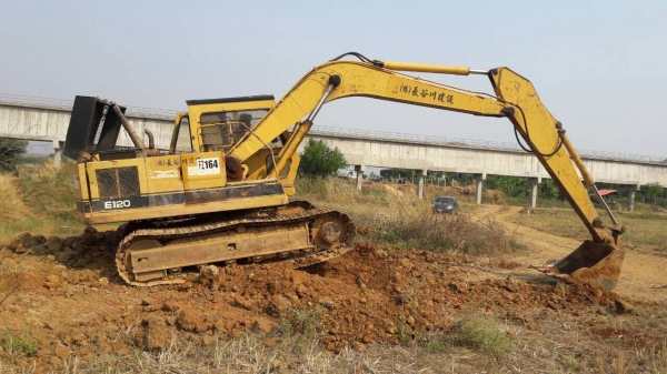 ขาย แบคโฮ CAT E120 เก่านอก สภาพสวยพร้อมใช้งาน