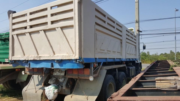 ขาย10ล้อ 2เพลา เดก้า320 ปี50 สภาพสวย เครื่องดี เอกสารทะเบียนครบ มีระบบลากลูก