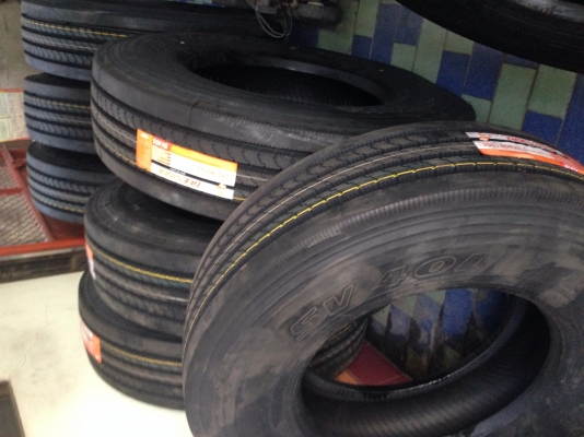 ขายยางใส่บัส บรรทุก ดีสโตน 295/80 22.5   7,400บาท  11r 22.5 6,600บาท