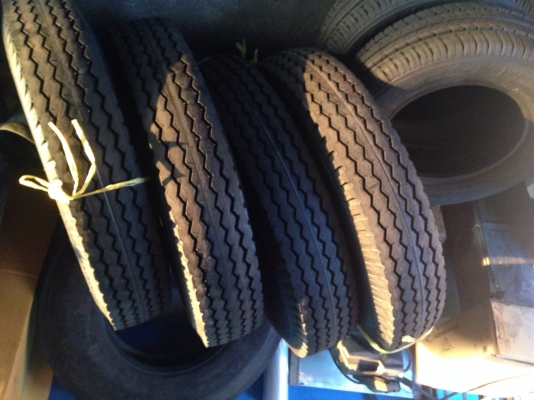 ขายยางใส่บัส บรรทุก ดีสโตน 295/80 22.5 7,400บาท 11r 22.5 6,600บาท ขายยางใส่บัส บรรทุก ดีสโตน 295/80 22.5 7,400บาท 11r 22.5 6,600บาท