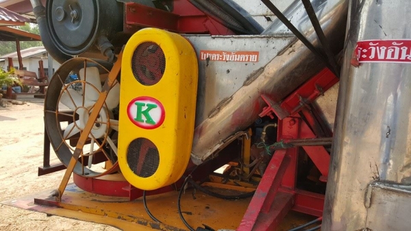 ขายรถเกี่ยวข้าว เกษตรพัฒนา เจ้าช้างไวไฟตัวเดิน12ปั๊ม23 เครื่องมิตซู240แรง สภาพพร้อมลุยงานเดิมสวย