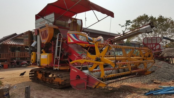 ขายรถเกี่ยวข้าว เกษตรพัฒนา เจ้าช้างไวไฟตัวเดิน12ปั๊ม23 เครื่องมิตซู240แรง สภาพพร้อมลุยงานเดิมสวย