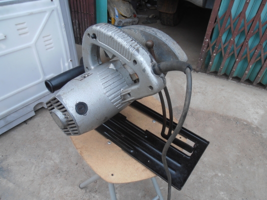 เลื่อยวงเดือน มากิต้า 9 นิ้ว 5900B