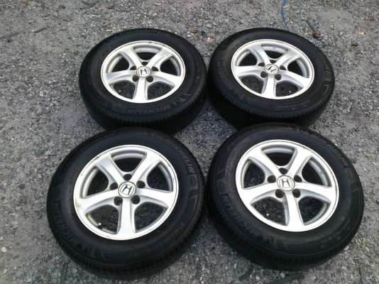 ขายแม็ก HONDA 5รู ขอบ15 ใส่ได้ทั้ง วีโก้ , ไททัน พร้อมยางมิชลิน 205/65R15 ยางสัปดาห์ที่13ปี14 ดอกยางหนาสดไม่แตกไม่ร้าว สวยๆ จำนวน 1 ชุด ขายแม็ก HONDA 5รู ขอบ15 ใส่ได้ทั้ง วีโก้ , ไททัน พร้อมยางมิชลิน 205/65R15 ยางสัปดาห์ที่13ปี14 ดอกยางหนาสดไม่แตกไม่ร้าว สวยๆ จำนวน 1 ชุด