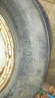 ขาย กะทะ+ยาง เก่านอกแท้ๆ สำหรับทำรุ่นหรือฉีดยา  ของรถไถฟอด