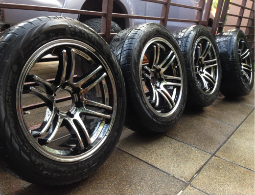 ล้อ 20 สภาพสวย ไม่มีซ่อม พร้อมยาง 265 50 20 ปี13 ดอกเยอะ พร้อมใช้งาน ราคาเร้าใจ