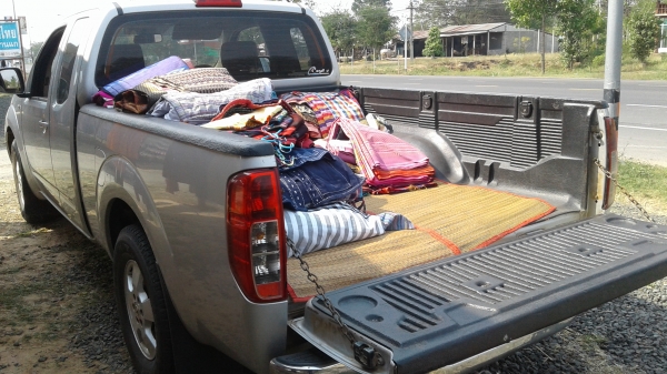 ขายด่วนนิสสัน  นาวาร่า แคปเปิดได้ ปี2553  เครื่องดีมาก ยางดีรถพร้อมใช้งานรถเดิมๆ0815650243