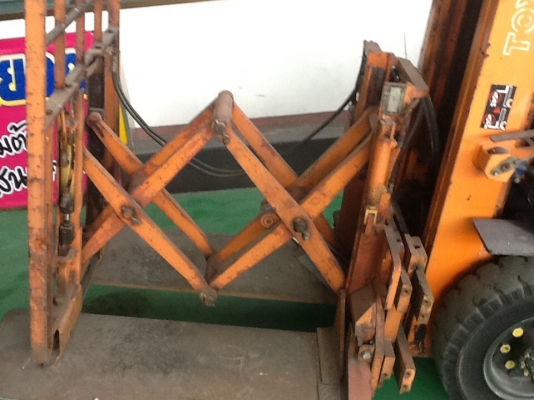 ขายรถโฟลค์ลิฟท์มีอุปกรณ์พิเศษโหลดตู้สินค้า