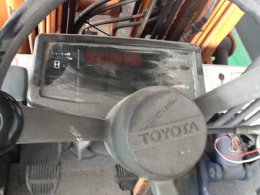 ขายรถโฟลค์ลิฟท์มีอุปกรณ์พิเศษโหลดตู้สินค้า