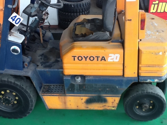 ขายรถโฟลค์ลิฟท์มีอุปกรณ์พิเศษโหลดตู้สินค้า