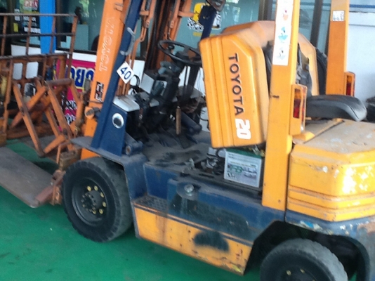 ขายรถโฟลค์ลิฟท์มีอุปกรณ์พิเศษโหลดตู้สินค้า