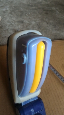 เครื่องนวดผ่อนคล้าย ยี่ห้อ National  มาจากญี่ปุ่น การทำงานเหมือนมือสับนวด มีรูปแบบการทำงานให้เลือกมาก เร็ว - ช้า