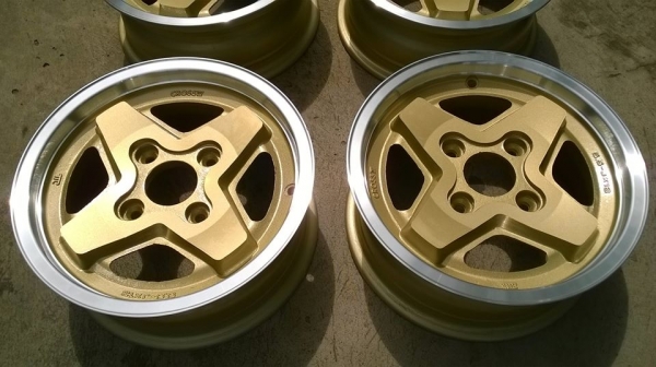 ขายล้อขอบ13 หลายชุดครับ