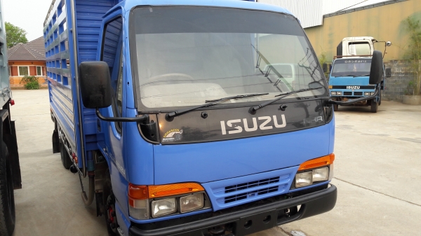Isuzu Nkr66Lx5T เครื่อง 4HF-120 แรงม้า กระบะสแตนแหลส กว้าง 2.00 ม. ยาว 4.50 ม. ทะเบียนพร้อมโอน