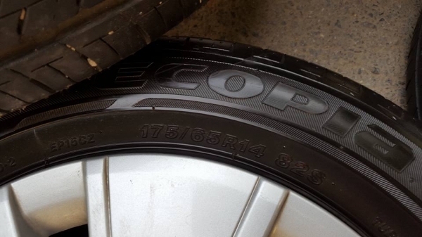 ขายล้อกระทะพร้อมยางขอบ14 4ล้อ ราคา 3,000 บาท