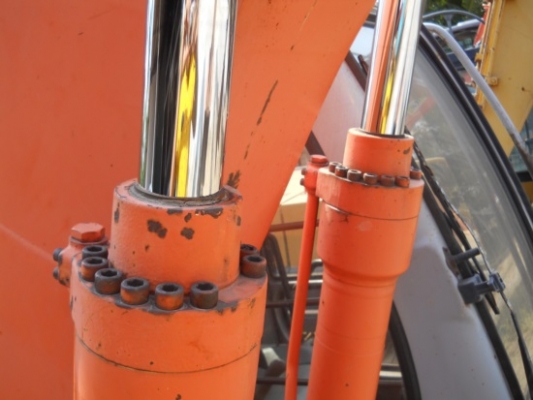 ขายรถแบคโฮเก่านอกจากญี่ปุ่น hitachi ex120-5สนใจโทรสอบถาม 092-3309229 อี๊ด