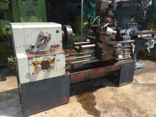 ขายกลึง6ฟุตนิ้วมิลไม่เปลี่ยนเฟือง3เพลาพร้อมใช้ราคาถูกๆ